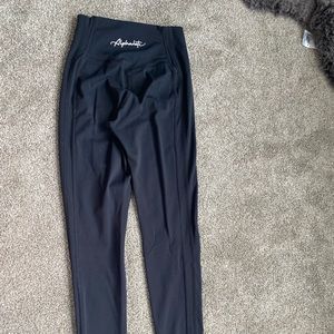 SOLD Alphalete Pulse Kinetic Leggings